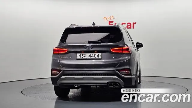 Hyundai Santa Fe 2019 thumb 9