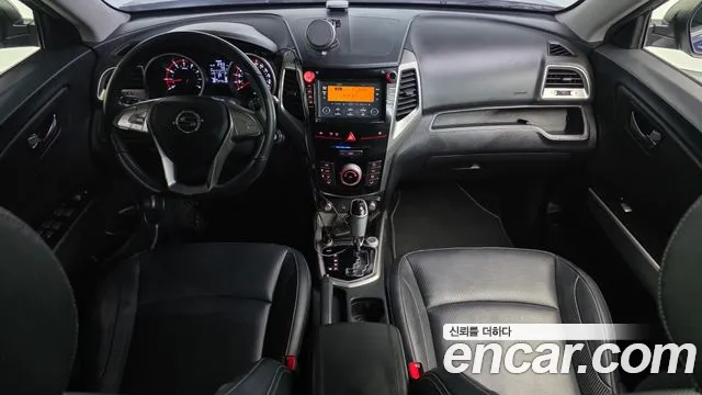 KGM Tivoli 2016 thumb 6