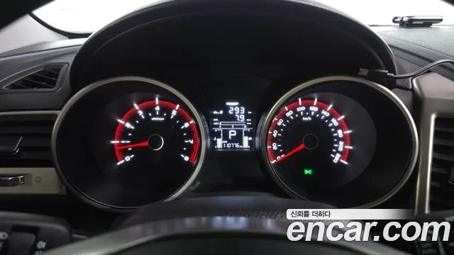 KGM Tivoli 2016 thumb 3
