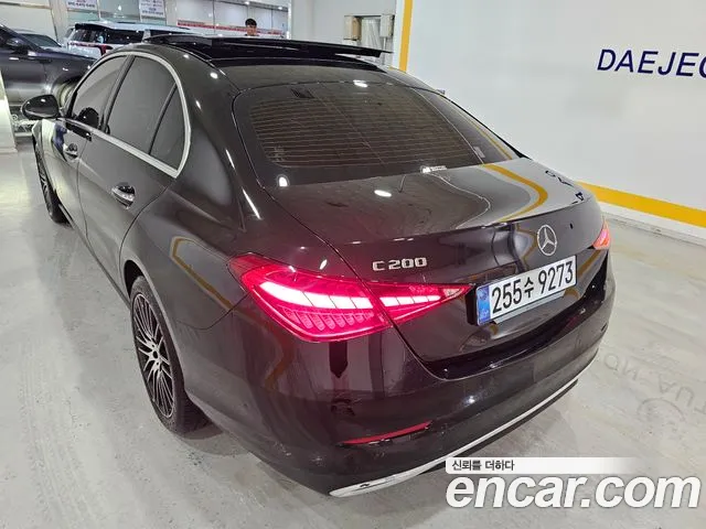 Mercedes-Benz C-Class 2024 thumb 6