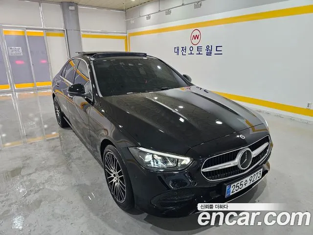 Mercedes-Benz C-Class 2024 thumb 10