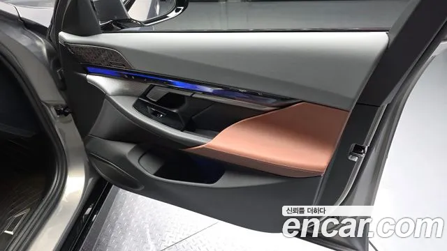 BMW 5 серии 2025 thumb 9