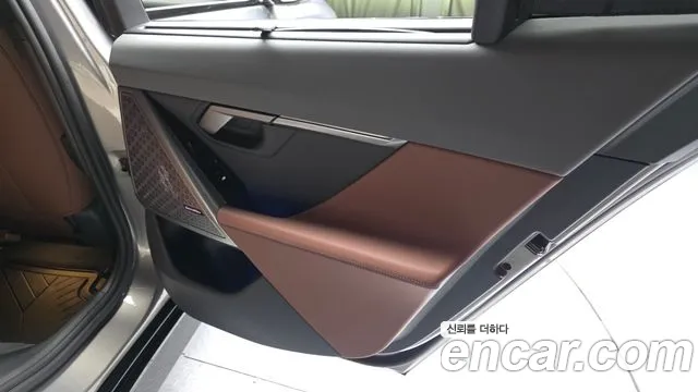 BMW 5 серии 2025 thumb 12