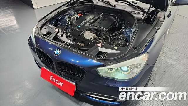 BMW 5 серии Gran Turismo 2011 thumb 12