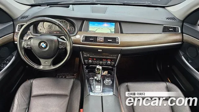 BMW 5 серии Gran Turismo 2011 thumb 7