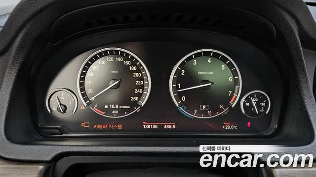 BMW 5 серии Gran Turismo 2011 thumb 11