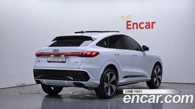 Audi Q5 2025 thumb 12