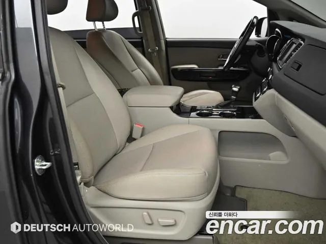 Kia Carnival 2020 thumb 9