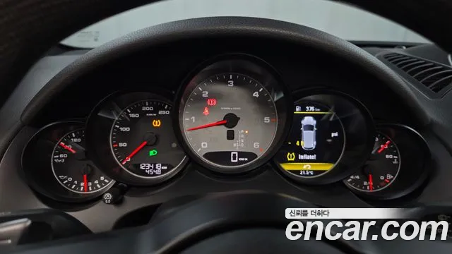 Porsche Cayenne 2013 thumb 8