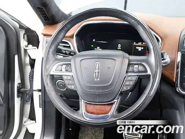 Lincoln Continental 2017 thumb 7