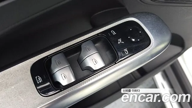 Mercedes-Benz GLC 2023 thumb 5