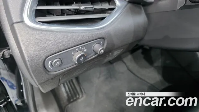 Chevrolet Malibu 2019 thumb 4