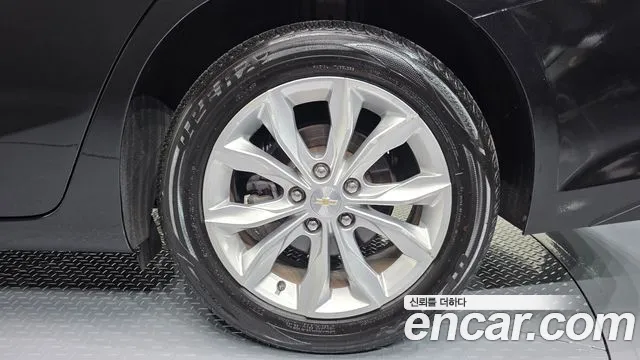 Chevrolet Malibu 2019 thumb 3
