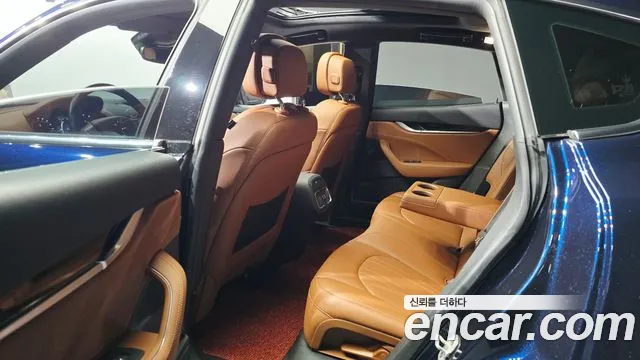 Maserati Levante 2021 thumb 9
