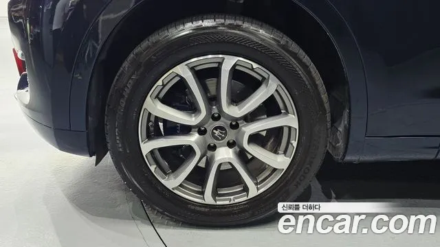 Maserati Levante 2021 thumb 5