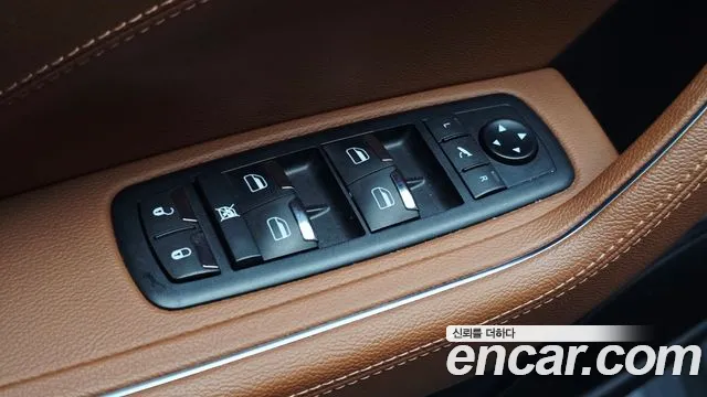 Maserati Levante 2021 thumb 7
