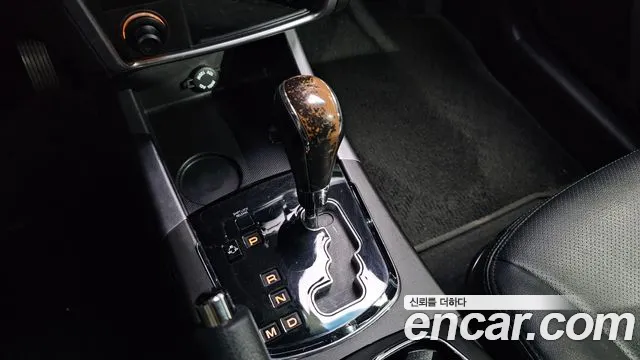 KGM Korando 2015 thumb 12