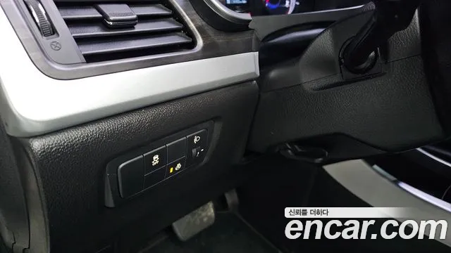 KGM Korando 2015 thumb 4