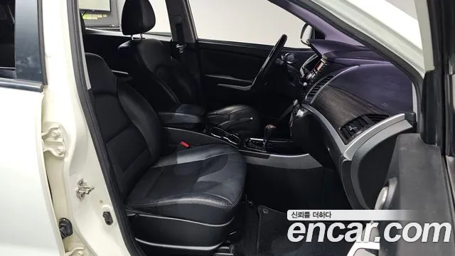 KGM Korando 2015 thumb 6