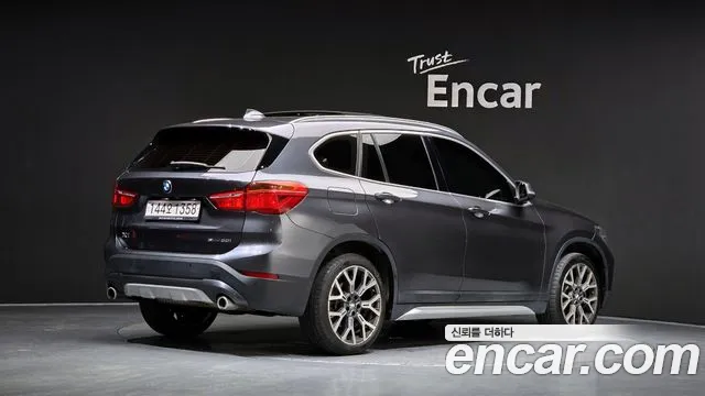 BMW X1 2022 thumb 3