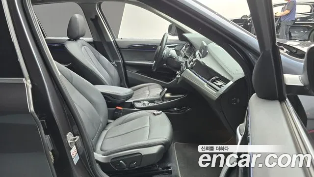 BMW X1 2022 thumb 6