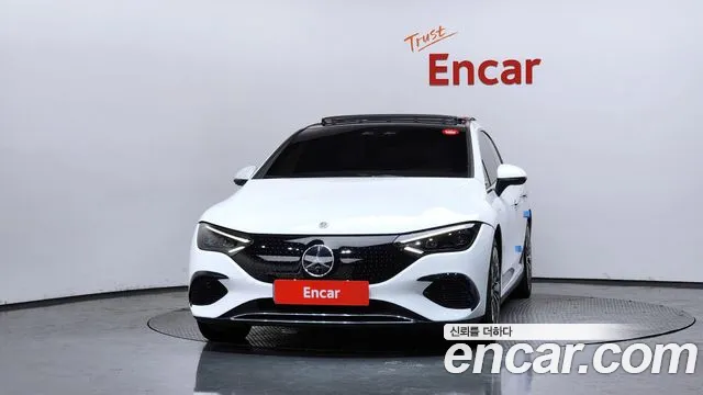 Mercedes-Benz EQE 2023 thumb 10
