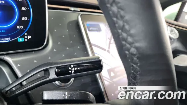 Mercedes-Benz EQE 2023 thumb 12