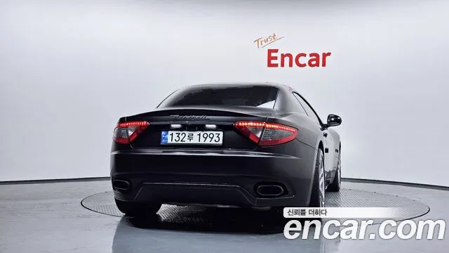 Maserati GranTurismo 2015 thumb 7
