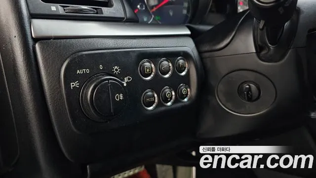 Maserati GranTurismo 2015 thumb 3