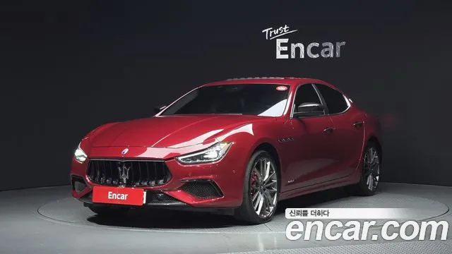 Maserati Ghibli 2017 thumb 6