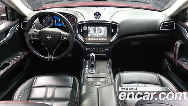 Maserati Ghibli 2017 thumb 3