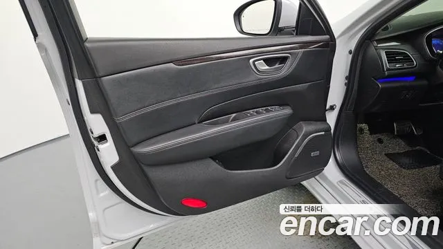 Renault SM6 2019 thumb 11