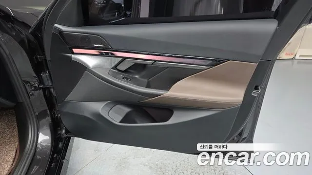 BMW 5 серии 2025 thumb 8