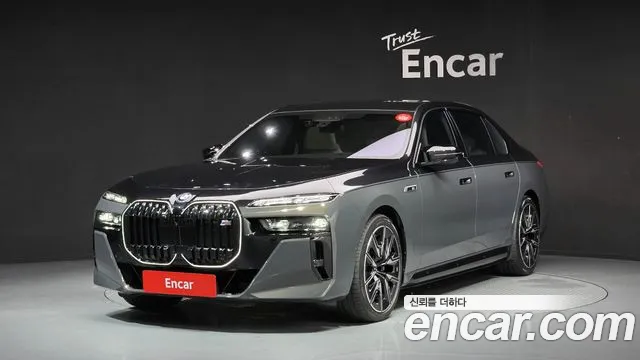 BMW i7 2024 thumb 6