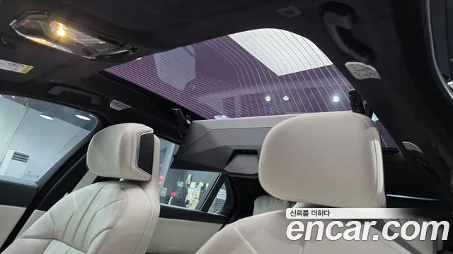 BMW i7 2024 thumb 5