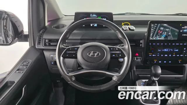 Hyundai Staria 2021 thumb 3