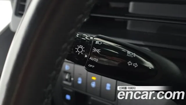 Hyundai Staria 2021 thumb 6