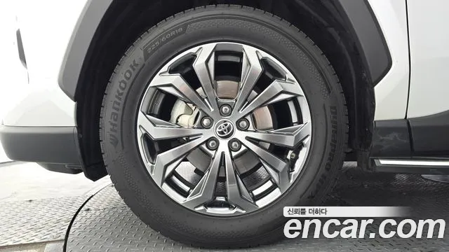 Toyota RAV4 2024 thumb 8