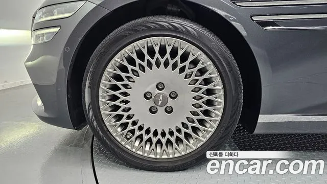 Genesis G80 2020 thumb 3