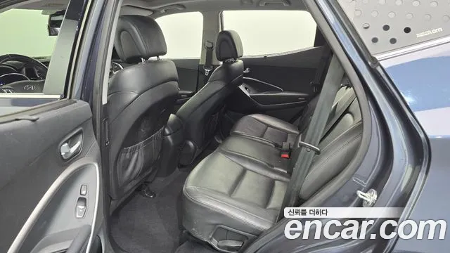 Hyundai Санта Фе 2015 thumb 5