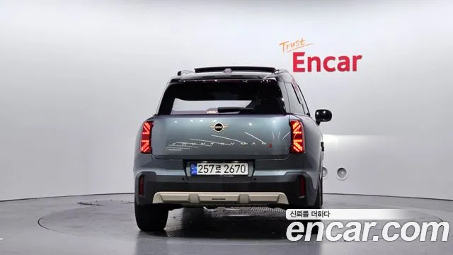 Mini Cooper 2024 thumb 6