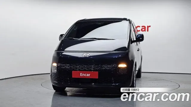 Hyundai Staria 2023 thumb 8