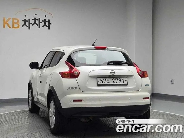 Nissan Juke 2013 thumb 4