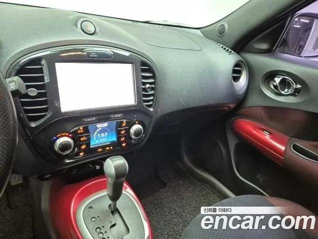 Nissan Juke 2013 thumb 6