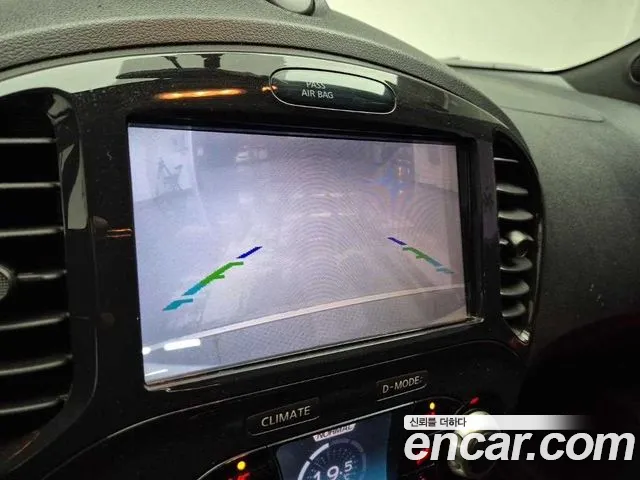 Nissan Juke 2013 thumb 3