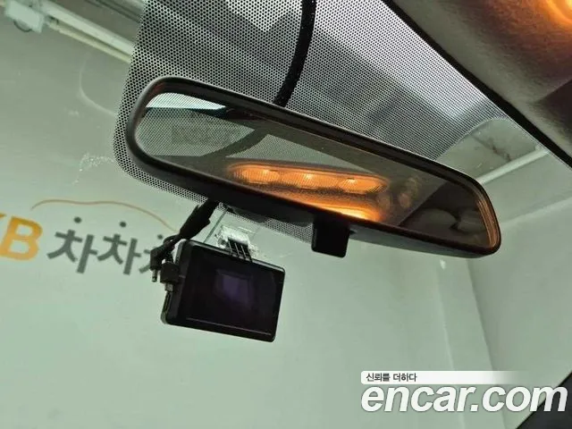 Nissan Juke 2013 thumb 8