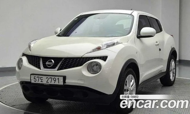Nissan Juke 2013 thumb 11