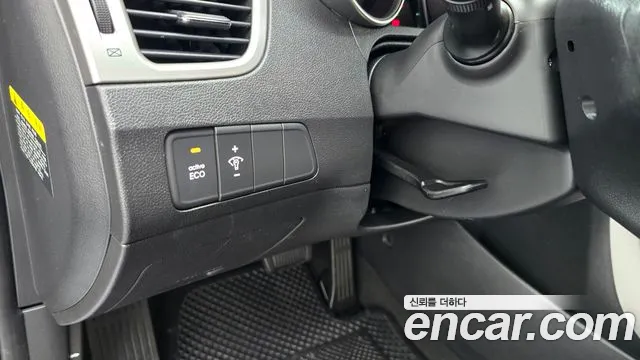 Hyundai Avante 2012 thumb 5