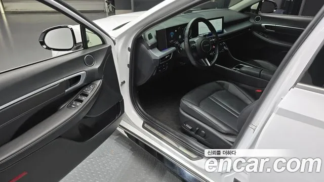 Hyundai Sonata 2023 thumb 2