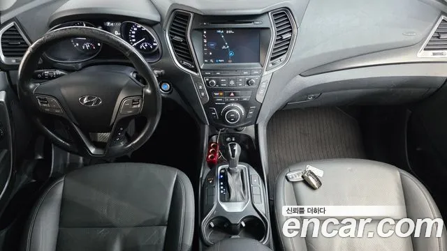 Hyundai Santafe 2015 thumb 4